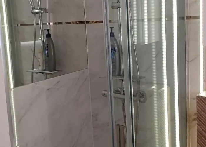 Mieszkanie Jednopokojowe, Ul Dworcowa, Centrum, Parking Gratis!!! * Wroclaw